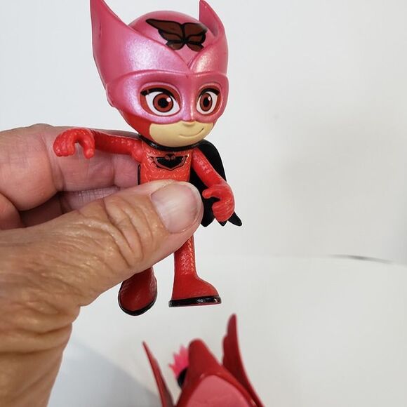 PJ Masks Hero Blast Owlette with Vehicle Owl Glider Action Figure Set - Picture 5 of 8